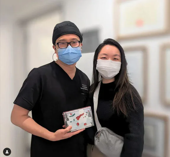 Dr. Li with a very happy patient - Instagram